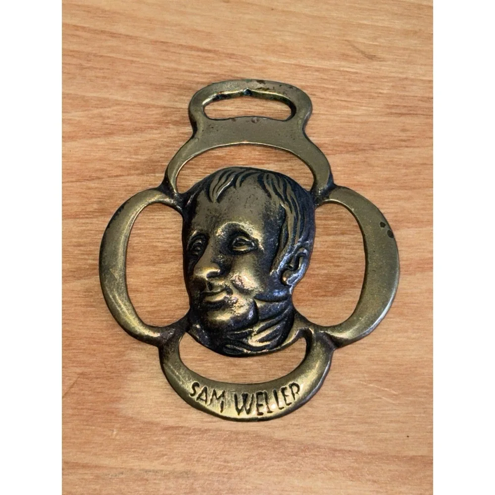 Vintage Horse Brass Medallion Sam Weller Dickens Pickwick Papers British English